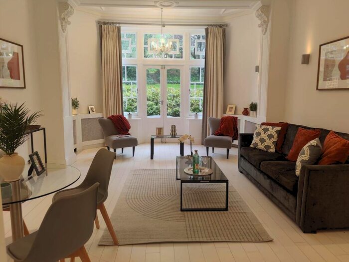 3 Bedroom Flat To Rent In Frognal, Hampstead, London, NW3