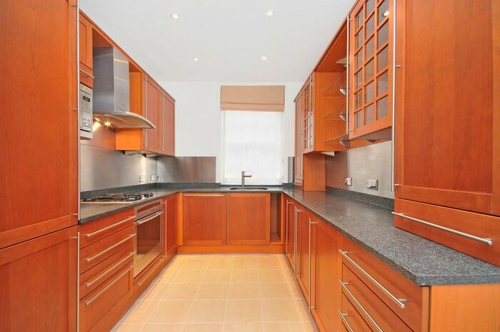 4 Bedroom Terraced House To Rent In Bouverie Place, Paddington, Hyde Park, London, W2