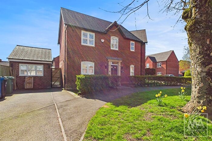 3 Bedroom Semi-detached House For Sale In Sergeant Drive, Paddington, WA1