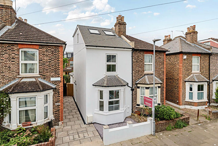 4 Bedroom Semi Detached House For Sale In Somerset Road, Kingston Upon Thames, KT1