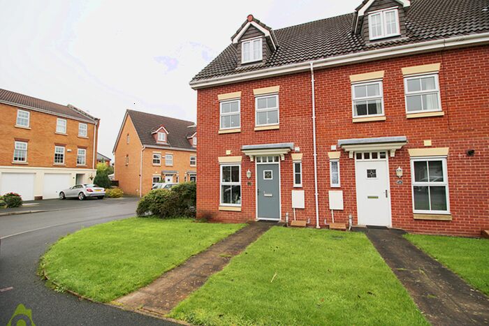 3 Bedroom Mews House To Rent In Church Street, Westhoughton, Bolton, BL5