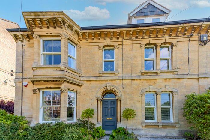 5 Bedroom Semi-Detached House To Rent In Bradford On Avon, BA15