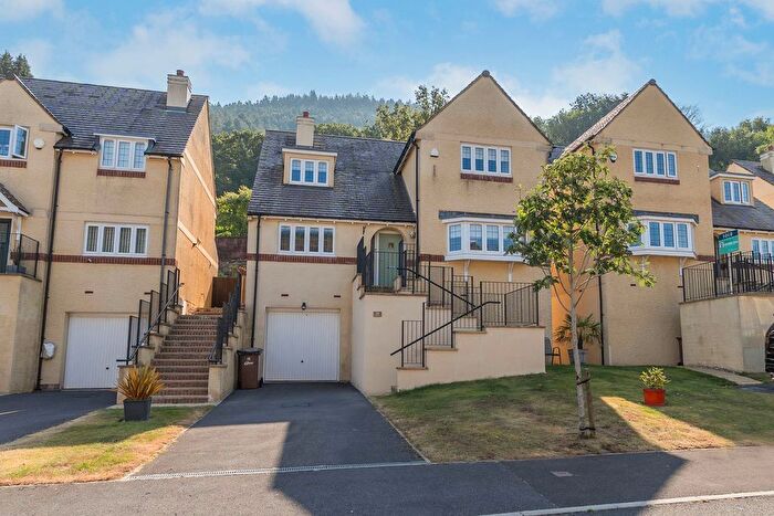 4 Bedroom Detached House For Sale In Gardens View Close, Cross Keys, NP11