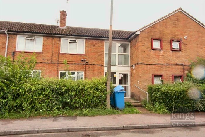 2 Bedroom Apartment To Rent In Nicholls Field, Harlow, CM18