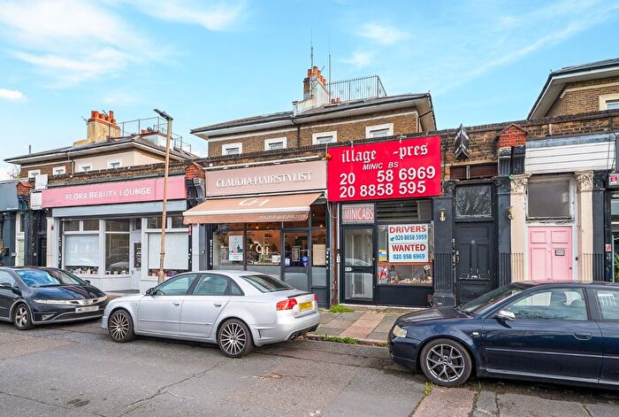 1 Bedroom Flat To Rent In Delacourt Road, SE3