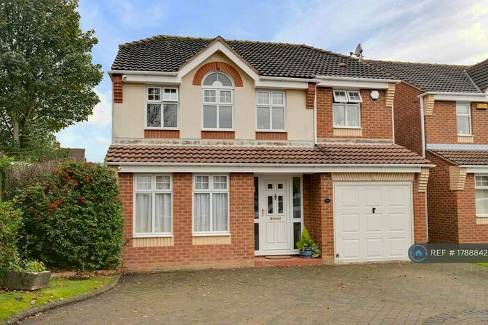 4 Bedroom Detached House To Rent In New Meadows, Rotherham, S62