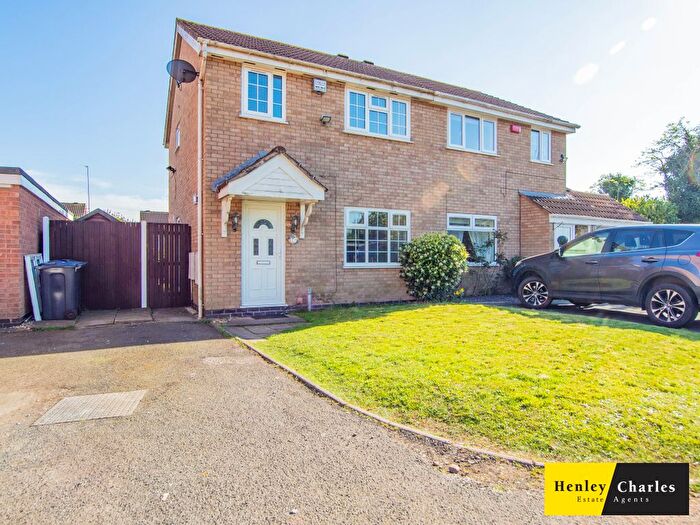 3 Bedroom Semi-Detached House To Rent In Walsh Grove, Erdington, Birmingham, B23