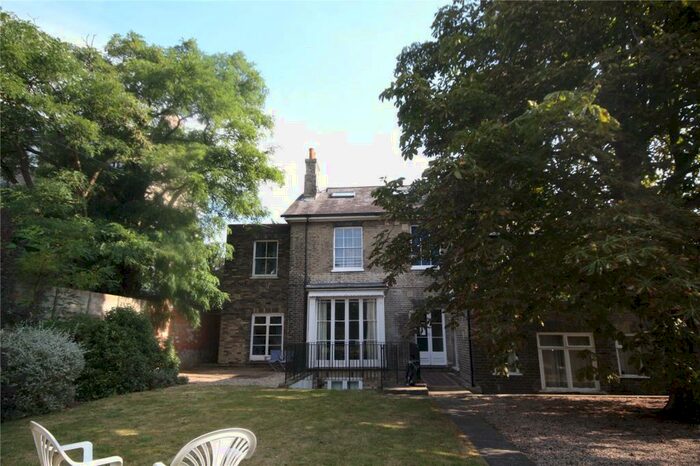 2 Bedroom Apartment To Rent In Fonnereau Road, Ipswich, Suffolk, IP1