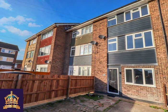 4 Bedroom Terraced House To Rent In Fifth Avenue, Canvey Island, SS8