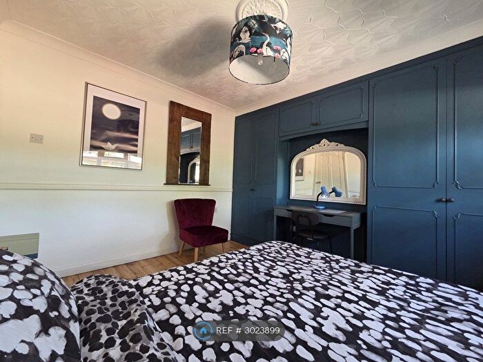 2 Bedroom Maisonette To Rent In The Vista, London, SE9