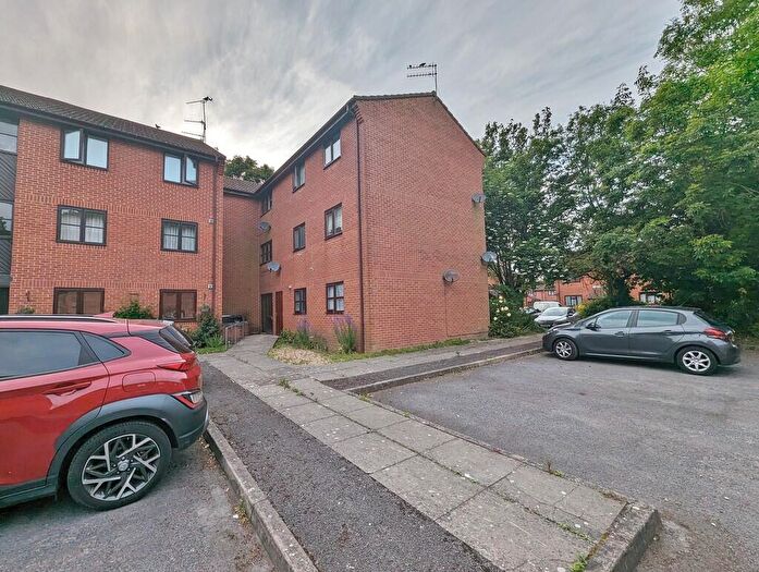 Studio To Rent In Honeywood Close, Hilsea, PO3