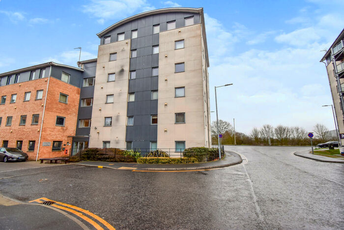 Apartment To Rent In De Grey Road, Colchester, Essex, CO4