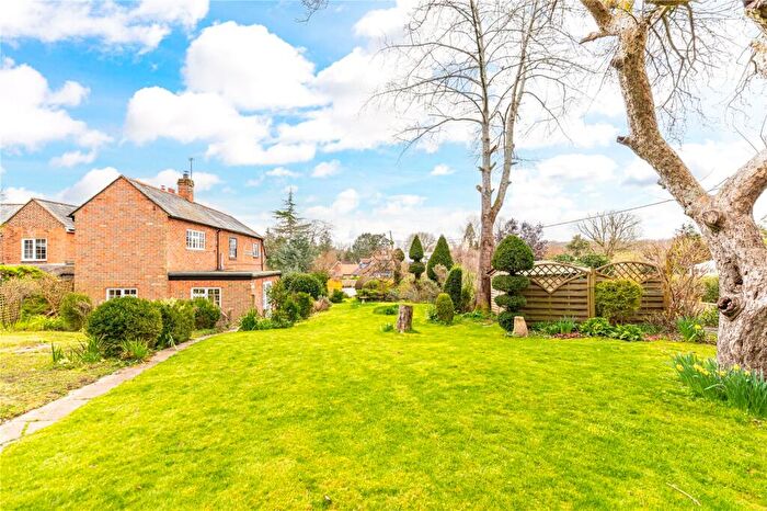 3 Bedroom Semi Detached House For Sale In Pond Lane, Hermitage, Thatcham, Berkshire, RG18