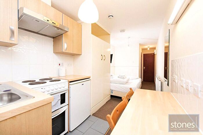 Apartment To Rent In Belsize Avenue, London, NW3