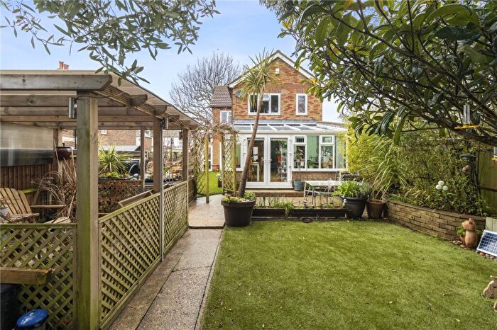 3 Bedroom Detached House For Sale In South Road, Hailsham, East Sussex, BN27