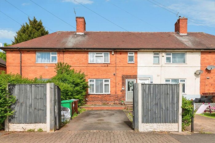 3 Bedroom Terraced House For Sale In Deepdene Way, Nottingham, NG8