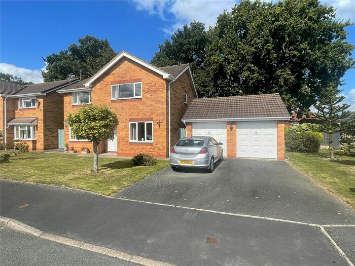 4 Bedroom Detached House For Sale In Hafod Close, Oswestry, Shropshire, SY11