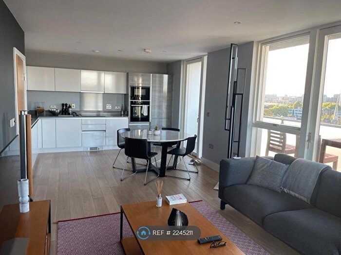 2 Bedroom Flat To Rent In Robsart Street, London, SW9