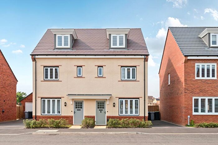3 Bedroom Town House For Sale In Miles Drive, Brize Norton, Oxfordshire, OX18