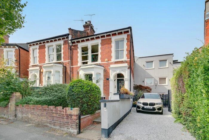 2 Bedroom Flat To Rent In Cromwell Avenue, London, N6