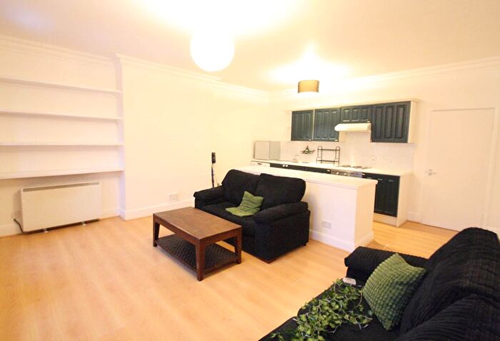1 Bedroom Flat To Rent In Bernays Grove, Brixton, London, SW9