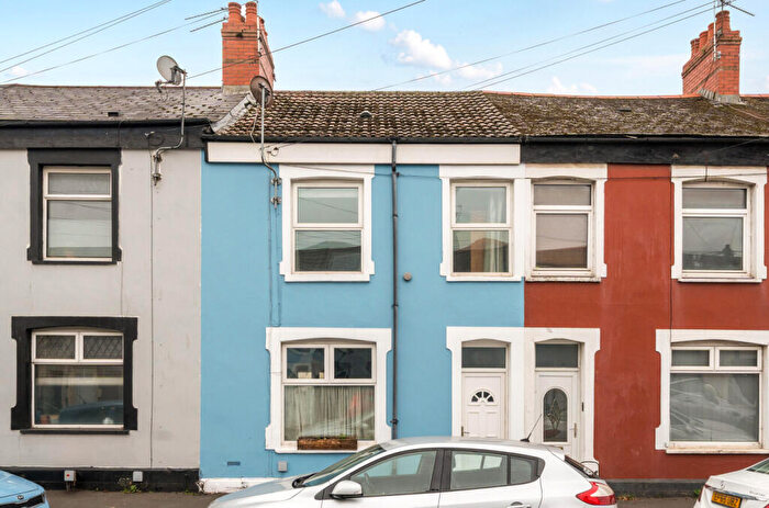 3 Bedroom Terraced House For Sale In Kent Street, Cardiff, CF11