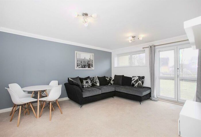 1 Bedroom Flat To Rent In Apartment Exchange Apartments, Sparkes Close, Bromley, Kent, BR2