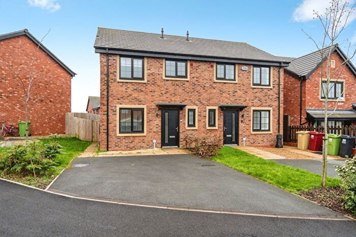 3 Bedroom Semi-Detached House For Sale In Shire Croft, Westhoughton, Bolton, Greater Manchester, BL5