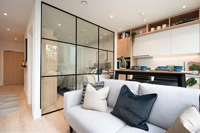 1 Bedroom Flat To Rent In Virginia House, Walton Street, Aylesbury, HP21