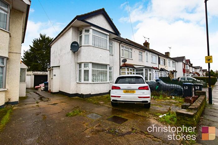 2 Bedroom Semi-Detached House To Rent In Pembroke Avenue, Enfield, Greater London, EN1