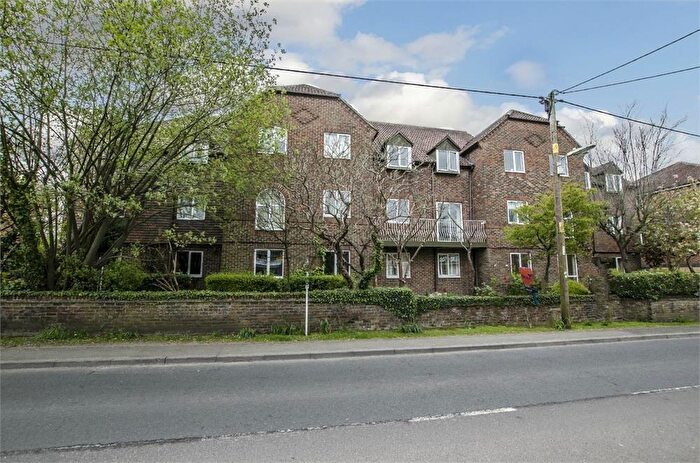 1 Bedroom Flat To Rent In Oakdene Gardens, Fair Oak Road, Eastleigh, SO50