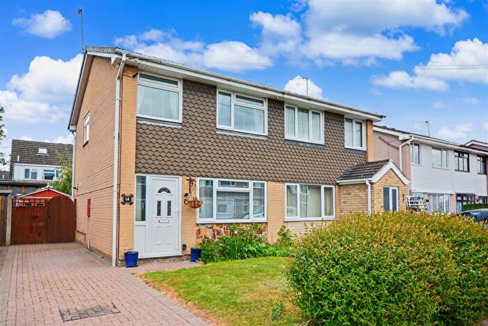 3 Bedroom Semi-Detached House For Sale In Talbot Drive, Stapleford, Nottingham, NG9