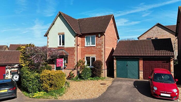 3 Bedroom Detached House For Sale In Stanford Way, East Hunsbury, NN4