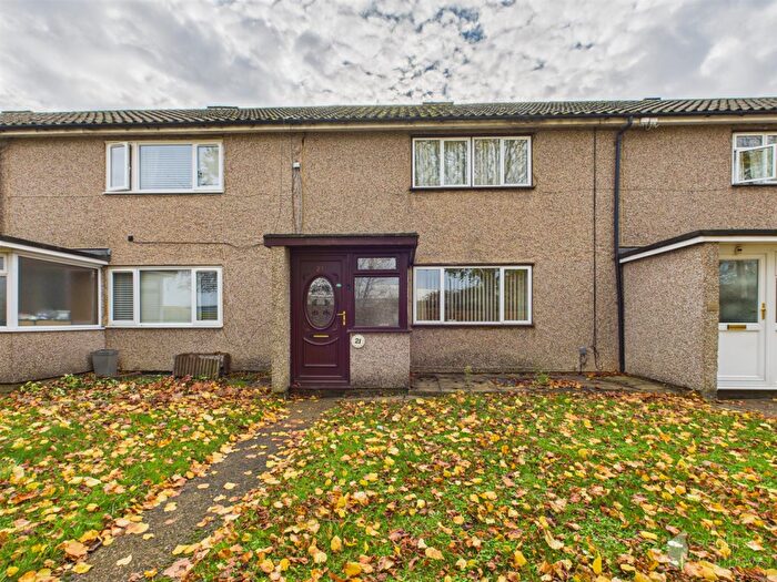 3 Bedroom Terraced House For Sale In Joyners Field, Harlow, CM18