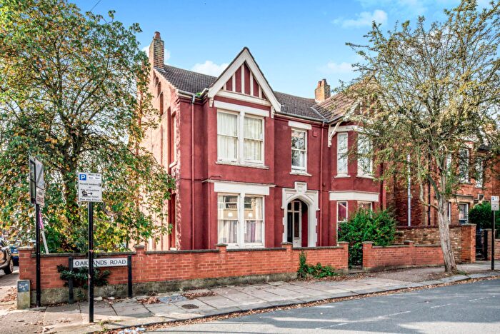 1 Bedroom Flat To Rent In Oaklands Road, Bedford, Bedfordshire, MK40