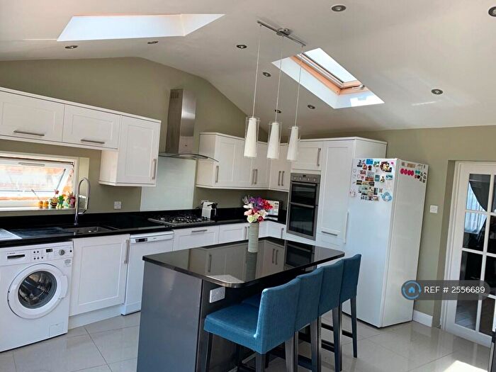 5 Bedroom End Of Terrace House To Rent In Grangehill Road, London, SE9