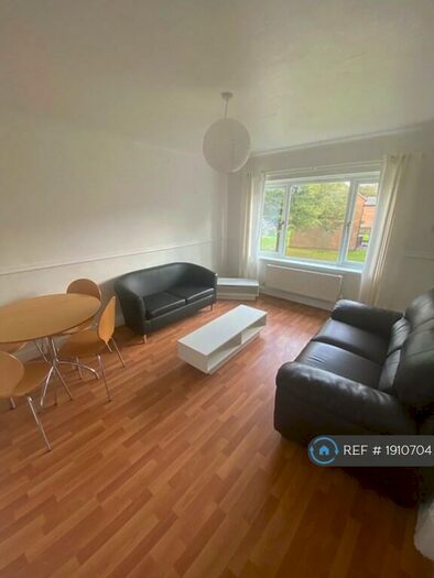 1 Bedroom Flat To Rent In Birkdale Drive, Ashton-On-Ribble, Preston, PR2