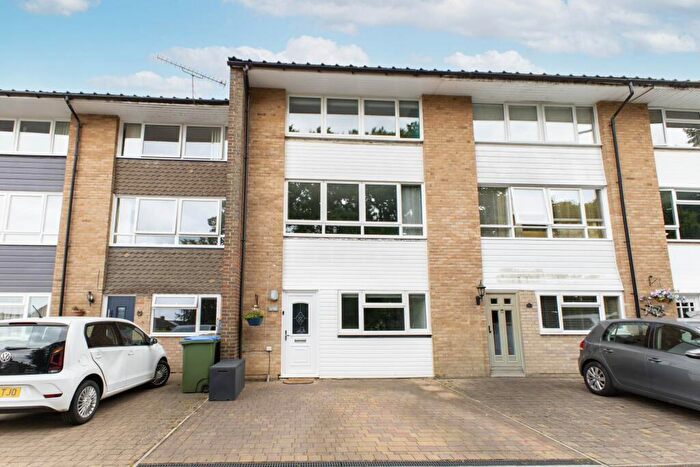 3 Bedroom Terraced House For Sale In Dale Close, Horsham, RH12