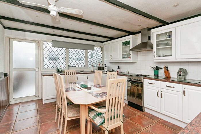 2 Bedroom Bungalow For Sale In Dodkin, Beanhill, Milton Keynes, Buckinghamshire, MK6
