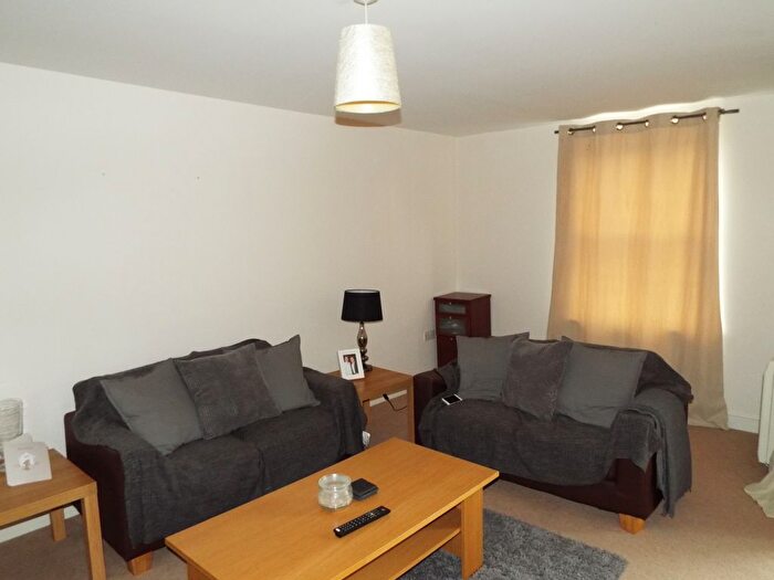 2 Bedroom Flat To Rent In Bingley Court, Canterbury, CT1