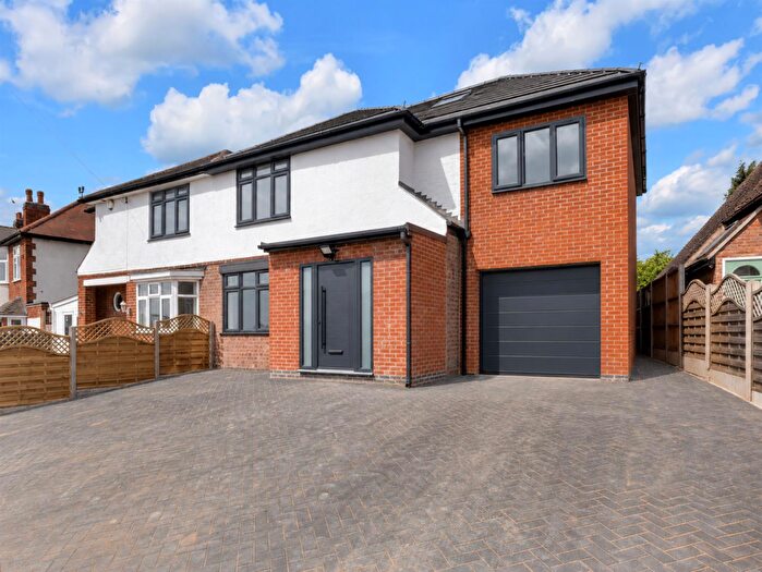 5 Bedroom Semi Detached House For Sale In Pine Tree Avenue, Leicester, LE5