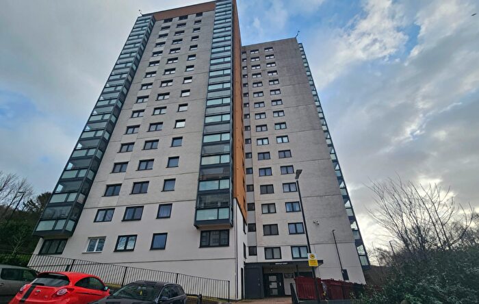 2 Bedroom Apartment To Rent In Wheatley Court, Halifax, West Yorkshire, HX2