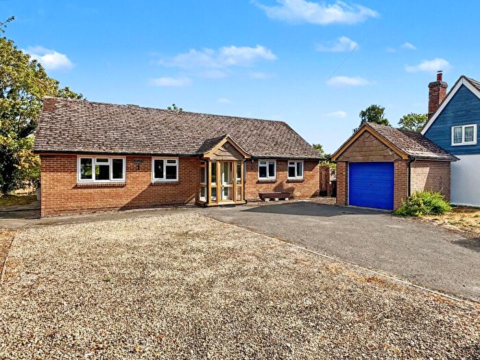 3 Bedroom Detached Bungalow To Rent In Oxford Lane, Grove, OX12