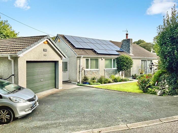3 Bedroom Detached Bungalow For Sale In Barkers Hill, St. Stephens, Saltash, PL12