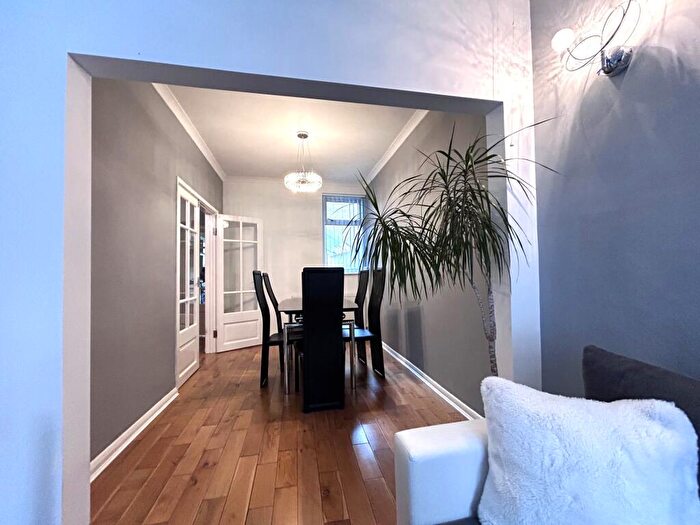 3 Bedroom Terraced House For Sale In Dunbar Road, Southsea, Portsmouth, PO4