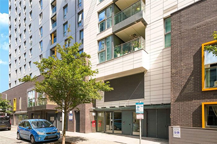 2 Bedroom Flat For Sale In Bessemer Place, Greenwich Peninsula, SE10