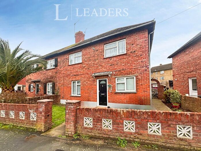 3 Bedroom Semi-Detached House For Sale In Horsea Road, Portsmouth, Hampshire, PO2