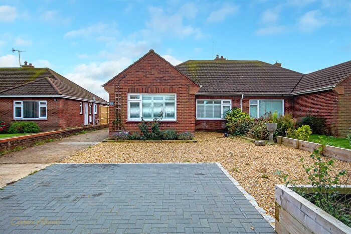 3 Bedroom Semi Detached Bungalow For Sale In Chiltern Close, East Preston, BN16