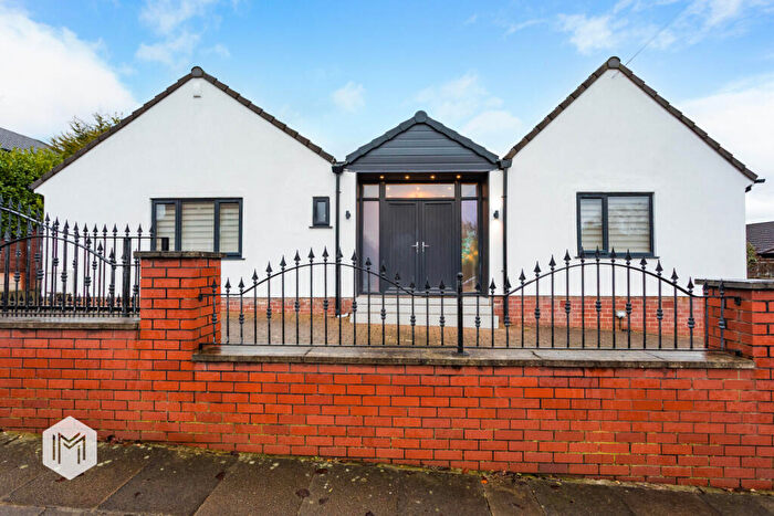 4 Bedroom Bungalow For Sale In Mile Lane, Bury, Greater Manchester, BL8