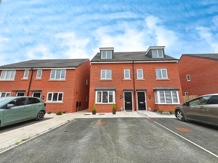 3 Bedroom Semi-Detached House For Sale In Buckthorn Drive, Stoke-On-Trent, Staffordshire, ST6